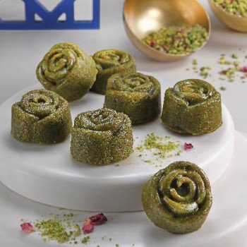 أزهار رمضان بالفستق
